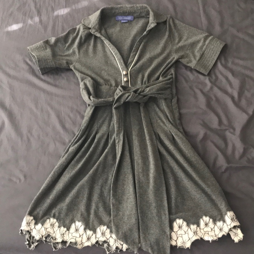 Cute grey dress with pretty details!